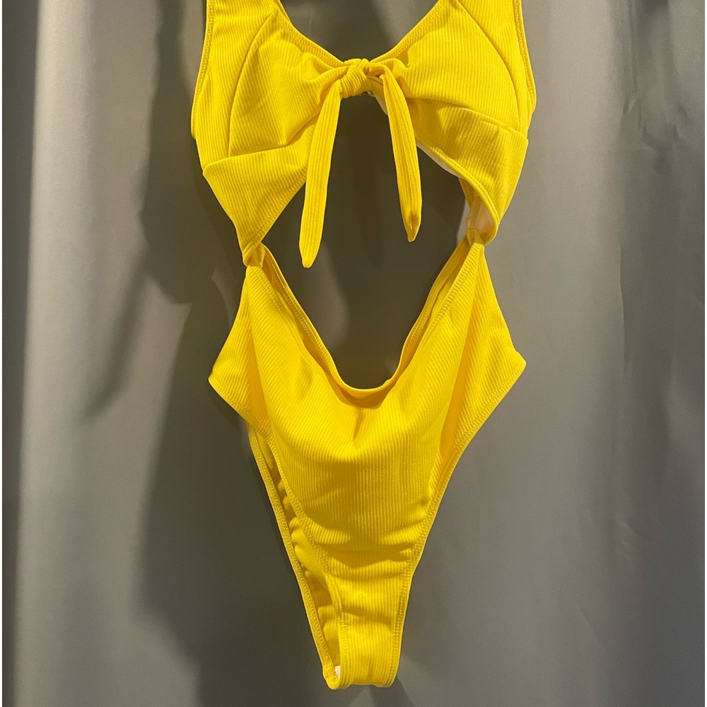 Cute cut out yellow bathing suit